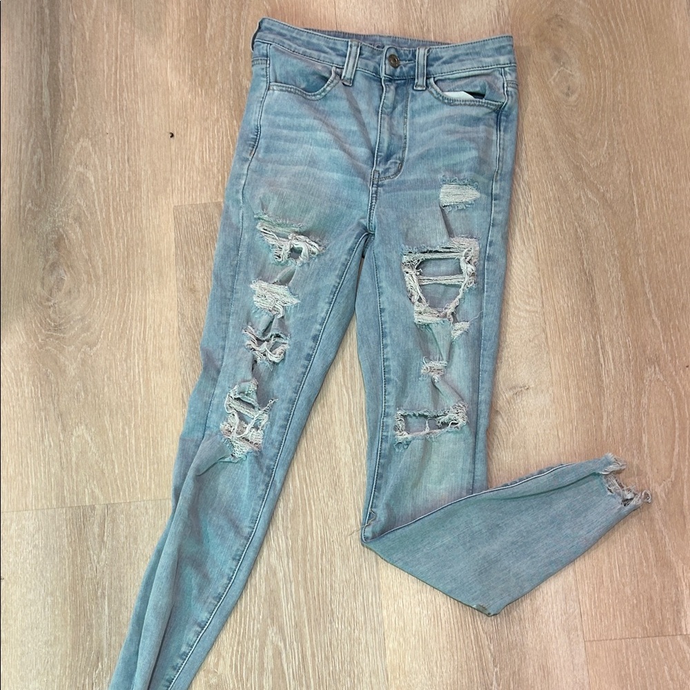 American Eagle Outfitters Light Blue Distressed Skinny Jeans